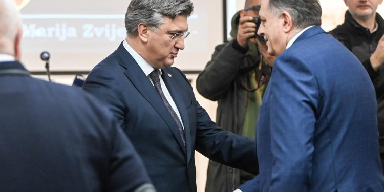 SPORNI SUSRET HDZ se obrušio na Ahmetović zbog komentara o Plenkoviću i Dodiku, napali i Milanovića | NACIONAL.HR