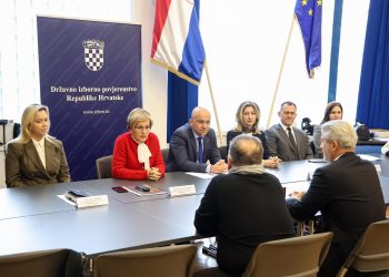 MALO FALI Nesuđeni kandidat proputovao pola Hrvatske da bi predao samo jedan potpis | NACIONAL.HR