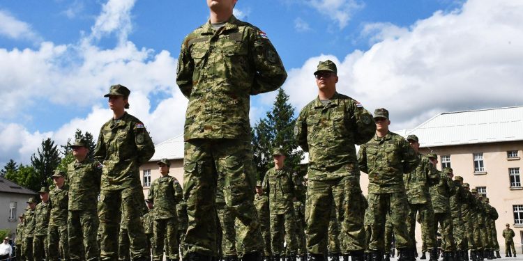 NOVI ZAKON Obavezni vojni rok ipak ne počinje 1. siječnja, ročnici će služenje započeti kasnije | NACIONAL.HR