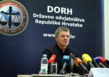 SPORNI ECMO UREĐAJI Oporba: ‘Vlada zloupotrebljava DORH zbog predsjedničkih izbora’ | NACIONAL.HR