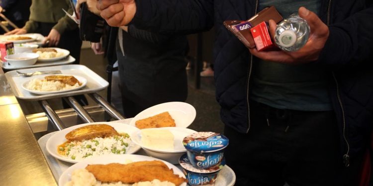 MASOVNO TROVANJE Deseci studenata u Rijeci završili na hitnoj | NACIONAL.HR