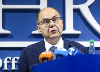 ZAKUHAVANJE Schmidt upozorava vlasti RS: ‘Neću oklijevati poduzeti mjere zbog kršenja ustava’ | NACIONAL.HR