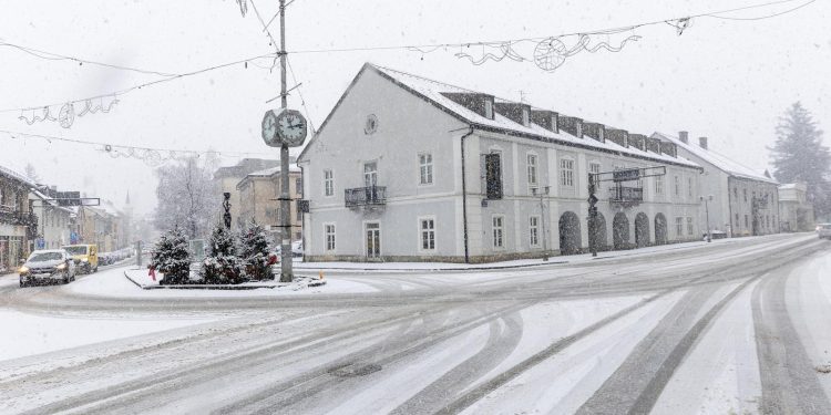 PRAVA ZIMA Pljuskovi, bura snijeg…Pahulje bi mogle stići i do Jadrana | NACIONAL.HR