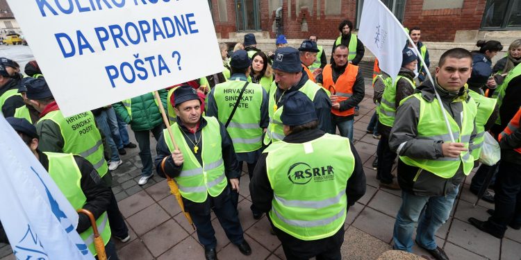 ISPOD MINIMALCA Sindikat: ‘Plaće u pošti su toliko niske da je izbjegavaju i strani radnici’ | NACIONAL.HR