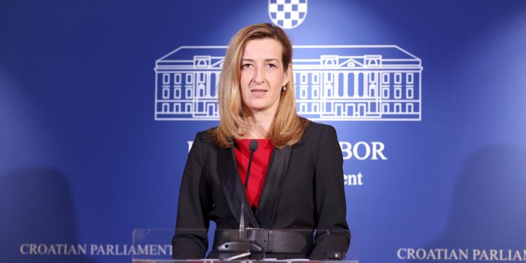 ULAZNICA ZA LISTU Ahmetović: U pobjedu Milanovića ne sumnja ni deset posto HDZ-ovaca koji ga biraju | NACIONAL.HR