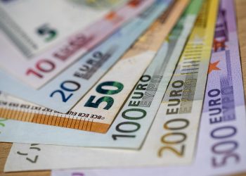 VJEROVALI ILI NE Banke države Europske unije savjetuju građanima da gotovinu drže – kod kuće | NACIONAL.HR