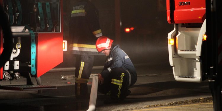 OSIJEK Požar u kojem je smrtno stradao nepoznati muškarac izazvan je opuškom | NACIONAL.HR