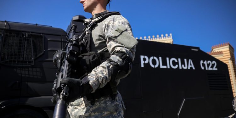 SARAJEVO Uhićena dvojica muškaraca, pripremali su bombaški napad | NACIONAL.HR