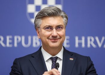 POPUSTIO JE Plenković: ‘Neće biti ocjenjivanja u državnim i javnim službama’ | NACIONAL.HR