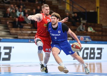 JOSIP SESAR PREUZEO CIBONU Uprava smijenila Krasića, navijači čekaju da uprava smijeni samu sebe | NACIONAL.HR