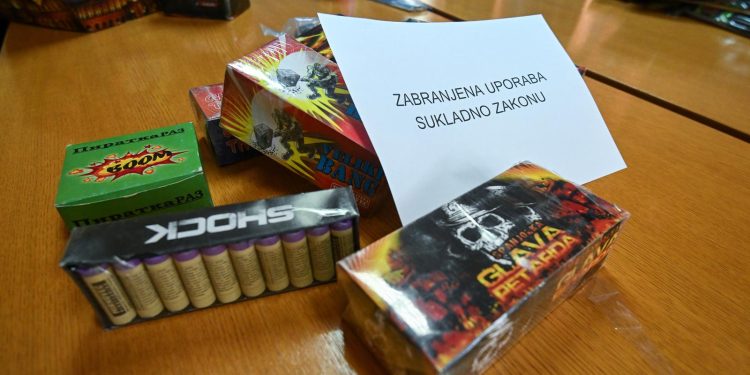MIR I DOBRO U trgovini s odjećom na Trešnjevci pronađene dvije tone pirotehnike | NACIONAL.HR
