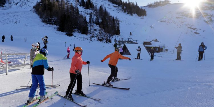 KRVAVI TEAM BUILDING Masovna tučnjava u poznatom slovenskom skijalištu, među premlaćenima i Hrvati | NACIONAL.HR
