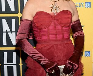 Paula Abdul nagodila se oko tužbe za seksualno uznemiravanje s kolegom sucem reality showa Nigelom Lythgoeom ‘za milijune’