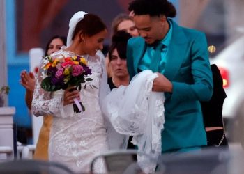 Pobjednik Big Brothera Australija Marley Biyendolo oženio se američkom nogometnom zvijezdom Lynn Williams na romantičnoj ceremoniji u Malibuu