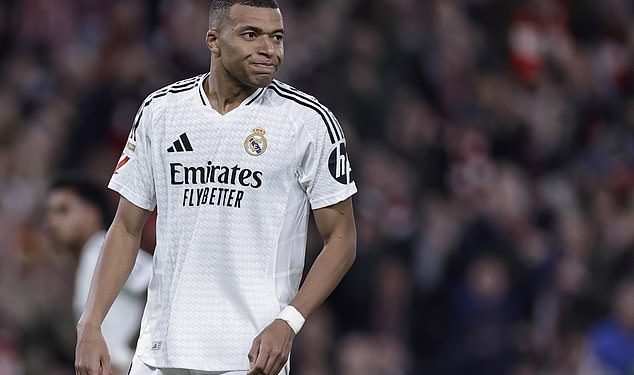 Ponovno se pojavljuje snimka oštrog upozorenja Cristiana Ronalda Kylianu Mbappeu usred muka zvijezde Real Madrida na Bernabeuu