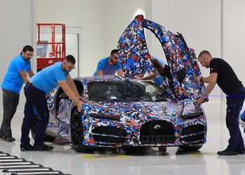 Porsche želi od Rimca vratiti kontrolu nad Bugattijem, no moraju se složiti i drugi ulagači