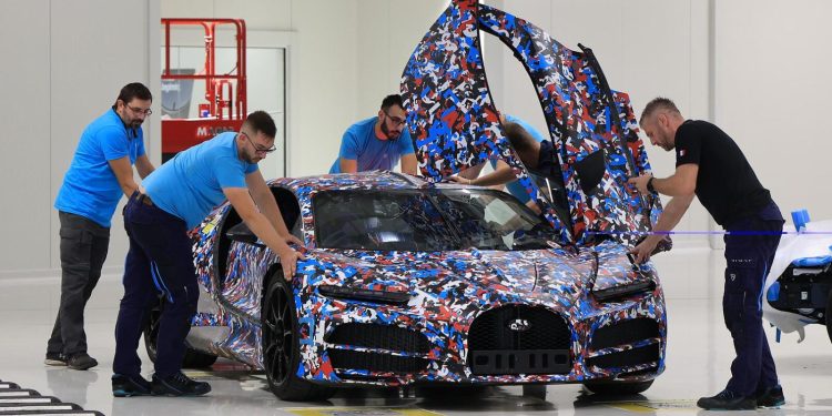 Porsche želi od Rimca vratiti kontrolu nad Bugattijem, no moraju se složiti i drugi ulagači