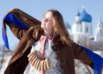 Povijesni turizam u procvatu u Rusiji (SLIKE) — RT Rusija i bivši Sovjetski Savez