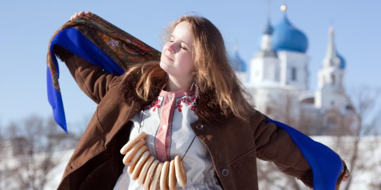 Povijesni turizam u procvatu u Rusiji (SLIKE) — RT Rusija i bivši Sovjetski Savez