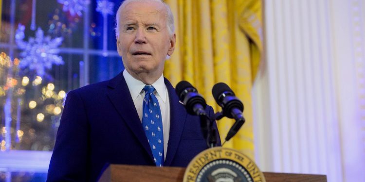 Predsjednik Biden potpisuje zakon o privremenom financiranju u zakon, sprječavajući gašenje