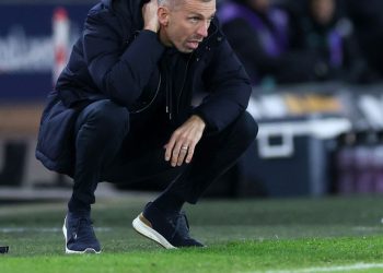 Predzadnje mjesto i obrana iz noćne more, Wolvesi otpuštaju trenera Garyja O’Neila