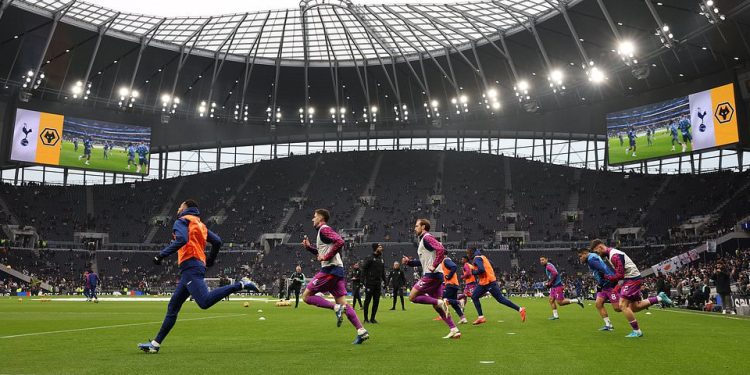 Premier liga: rezultati uživo, vijesti o timovima i ažuriranja s nedjeljnih poslijepodnevnih početnih utakmica uključujući Tottenham protiv Wolvesa, Everton protiv Nottingham Foresta, Crystal Palace protiv Southamptona i Fulham protiv Bournemoutha
