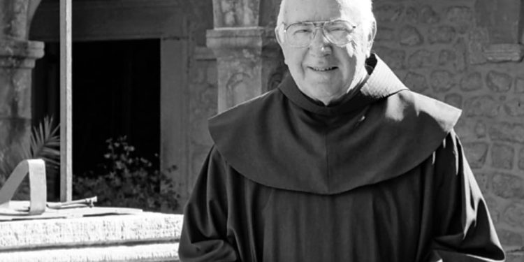 Preminuo poznati dalmatinski fratar – DALMACIJA DANAS