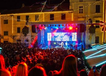 Psihomodo Pop, Grše i Nouvelle Vague – tri dana vrhunskih koncerata razlog su zašto Makarsku posjetiti ovog vikenda