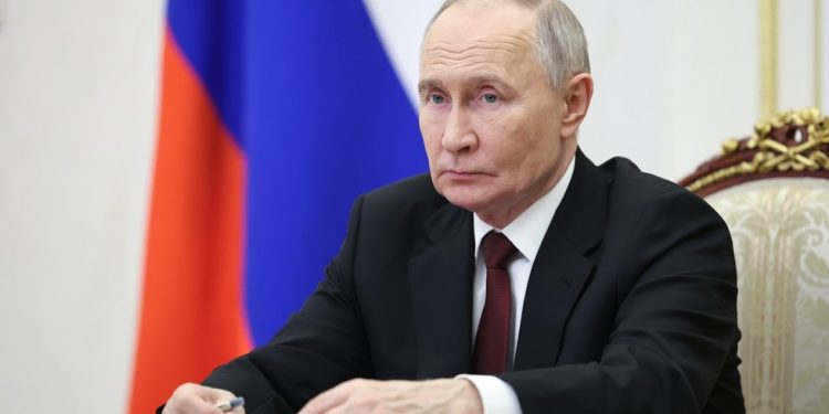 Putin procjenjuje raspoređivanje Orešnika — RT Rusija i bivši Sovjetski Savez