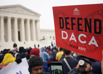 Red State AG osuđuje pokušaj Bidenovog administratora da ‘prepravi’ imigracijski zakon: ‘stvari o Alisi u zemlji čudesa’