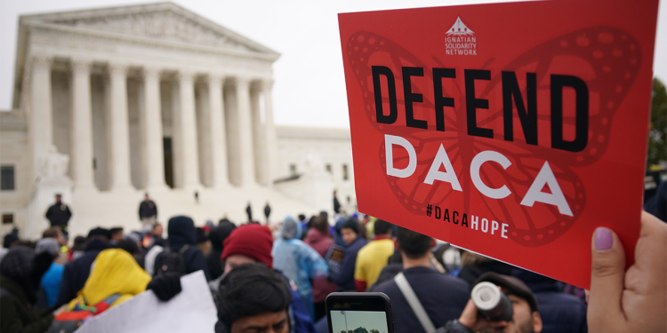 Red State AG osuđuje pokušaj Bidenovog administratora da ‘prepravi’ imigracijski zakon: ‘stvari o Alisi u zemlji čudesa’