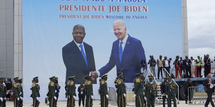 Reporterska bilježnica: Prateći predsjednika Bidena na njegovom ‘globalnom finalu’ u Africi