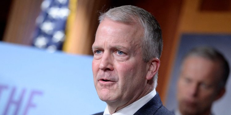 Republikanci u Senatu pokušavaju ubrzati hitne vojne plaće dok se pripremaju za zatvaranje