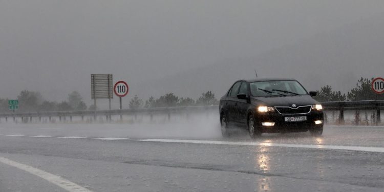 STIŽE PROMJENA Slijede oblačniji i hladniji dani uz povremene oborine | NACIONAL.HR