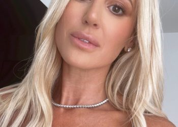 Roxy Jacenko daje obožavateljima priliku da zavire u svoju nevjerojatnu kolekciju Hermès Birkin torbi vrijednu milijun dolara