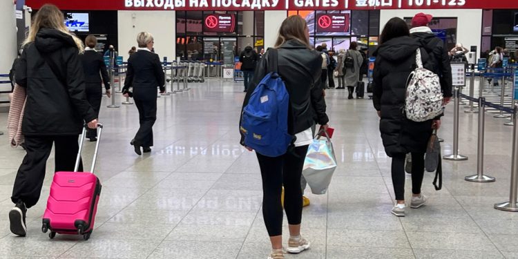 Rusija poručuje građanima da izbjegavaju posjete SAD-u — RT Rusija i bivši Sovjetski Savez