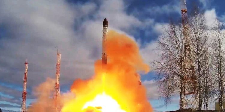 Rusija razvija nove snažne raketne sustave – zapovjednik — RT Rusija i bivši Sovjetski Savez