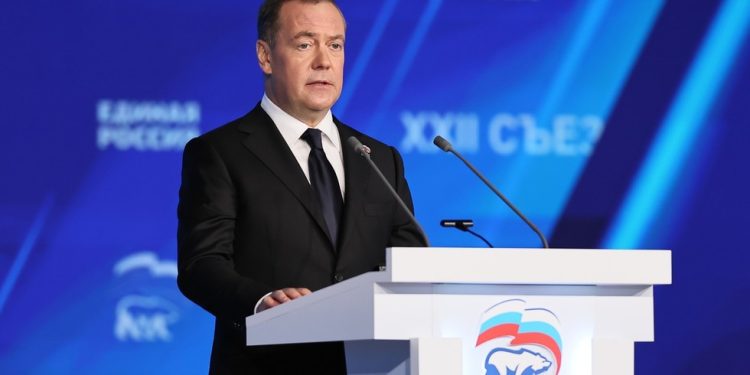 Rusiji bi se moglo dodati više regija – Medvedev – RT Rusija i bivši Sovjetski Savez