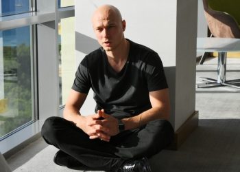 Ruski glumac dobio priznanje za Zlatni globus — RT Entertainment