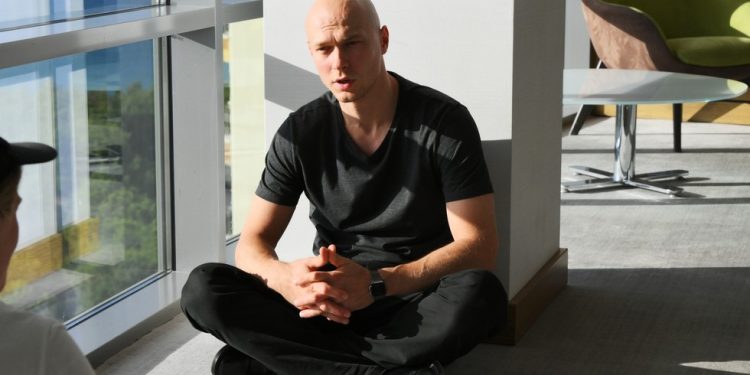 Ruski glumac dobio priznanje za Zlatni globus — RT Entertainment