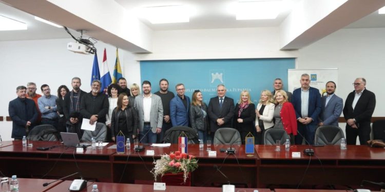 SLAVI SE 1.100 GODINA HRVATSKOG KRALJEVSTVA Splitsko-dalmatinska županija pripremila je bogat program