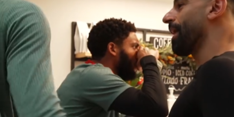 Salah poziva Chiesu na večeru, odgovor je smiješan