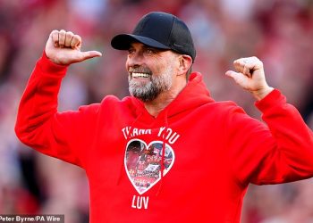 Šef Red Bulla rasvijetlio tajne razgovore s Jurgenom Kloppom nakon što se približio bivšem menadžeru Liverpoola DVIJE GODINE prije emotivnog oproštaja s Anfielda