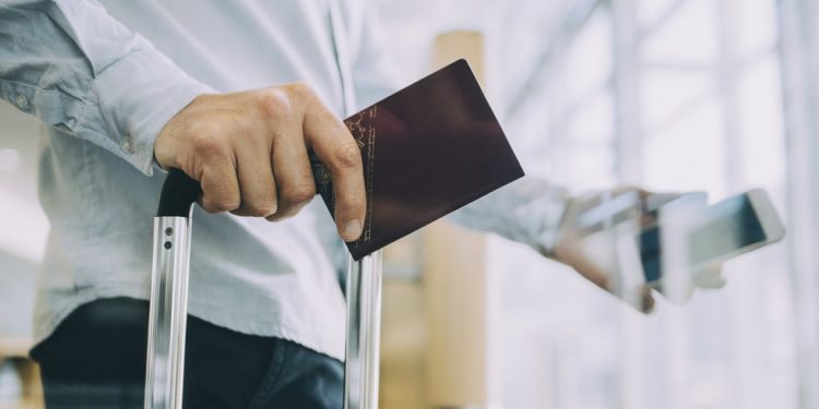 Šef ukrajinskog muzeja objašnjava zašto se nije vratio s putovanja u inozemstvo — RT World News