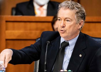 Senator Rand Paul obećava da će dobiti odobrenje Trumpova izbora u kabinetu
