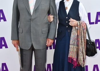 Sin Timothyja Westa Samuel otkriva da glumčeva supruga Prunella Scales – koja se bori s vaskularnom demencijom – ‘nije dovoljno dobro da prihvati’ da je on umro