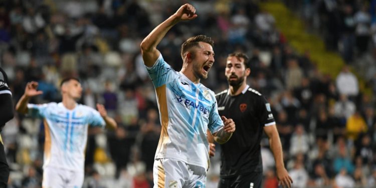 Sportske novosti – Ako Đalović nazove 112, hoće li se on odazvati? Poljud je arena za jake, a njemu treba jedna velika utakmica