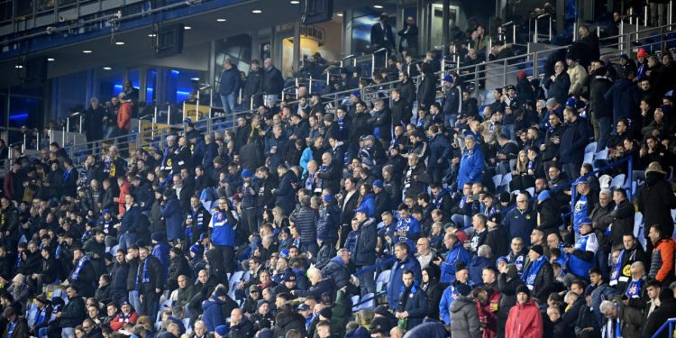 Sportske novosti – Dinamovi navijači podijeljeni: ‘Ubili su nas k’o zeca, izgubili smo naslov; Ma buš videl, sve bumo stigli’