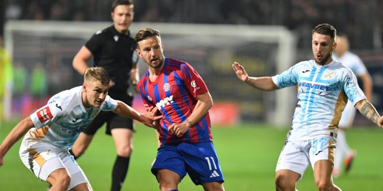 Sportske novosti – Hajduk je u puno opasnijoj situaciji od Rijeke, a evo za koji scenarij navijaju u Dinamu