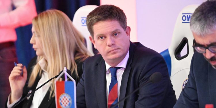 Sportske novosti – Hajduk objavio gubitak, plan za 2025. i ime novog predsjednika Skupštine! Evo što je rekao Lukša Jakobušić